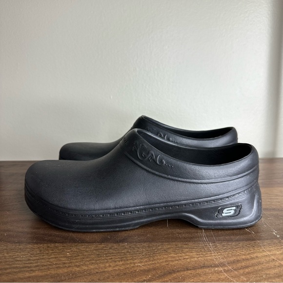 Skechers Oswald Clara Black Slip Resistant Clogs Sz 8 - Picture 1 of 7